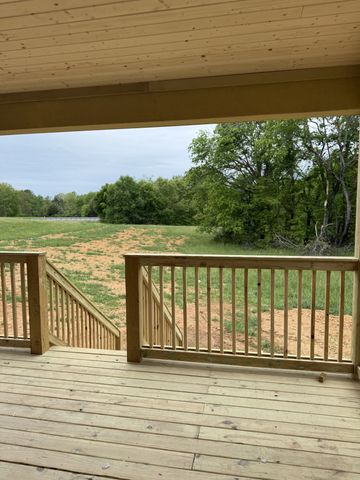 8680 Middle Lick Creek Rd, Lyles, TN 37098