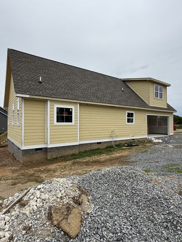 8680 Middle Lick Creek Rd, Lyles, TN 37098