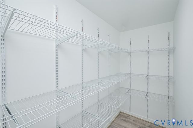 2359 N Waterside Dr, Lanexa, VA 23089