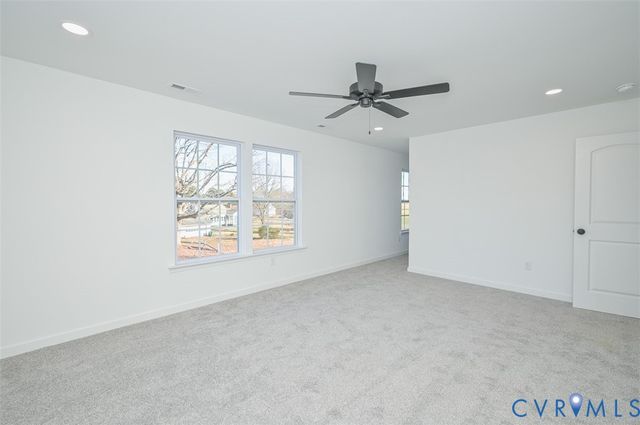 2359 N Waterside Dr, Lanexa, VA 23089