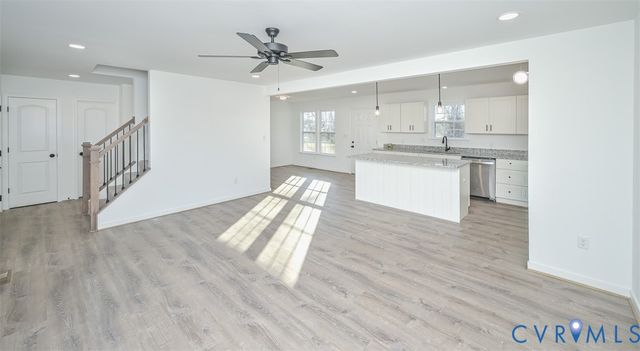 2359 N Waterside Dr, Lanexa, VA 23089