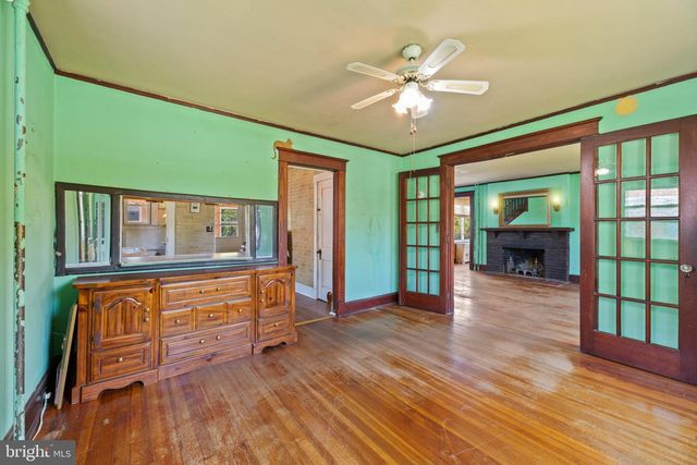 115 HILTON AVE, Catonsville, MD 21228
