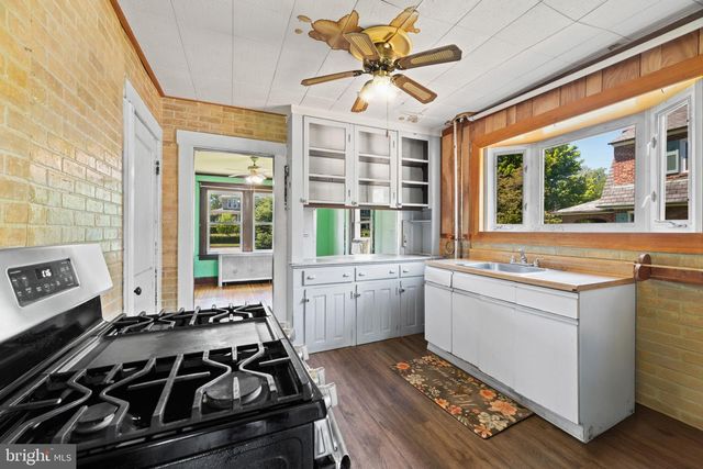 115 HILTON AVE, Catonsville, MD 21228