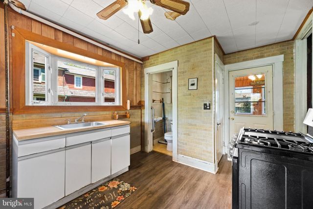 115 HILTON AVE, Catonsville, MD 21228