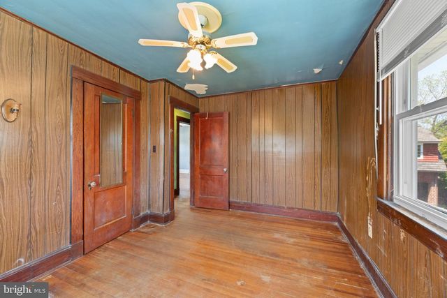 115 HILTON AVE, Catonsville, MD 21228