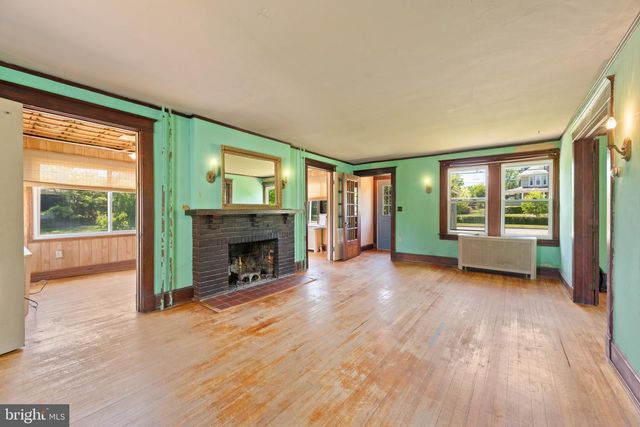 115 HILTON AVE, Catonsville, MD 21228