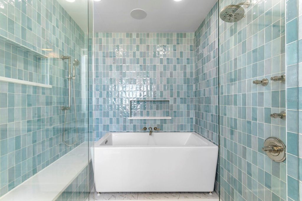 Image 27 of property listing at 907 BAYSHORE BOULEVARD, Tampa, FL 33606