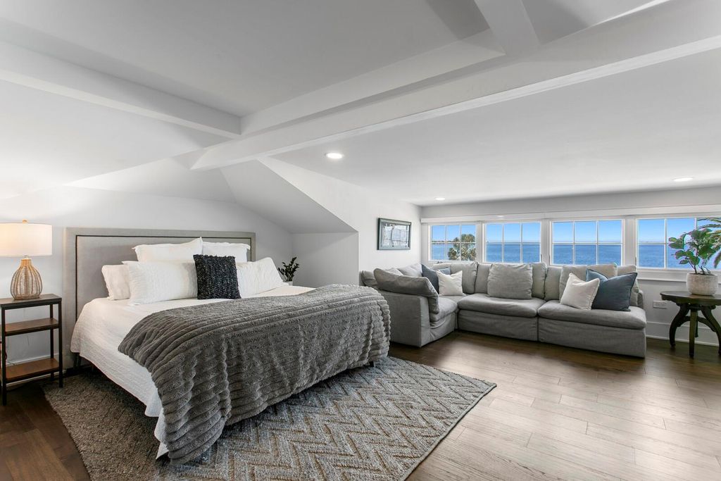 Image 35 of property listing at 907 BAYSHORE BOULEVARD, Tampa, FL 33606