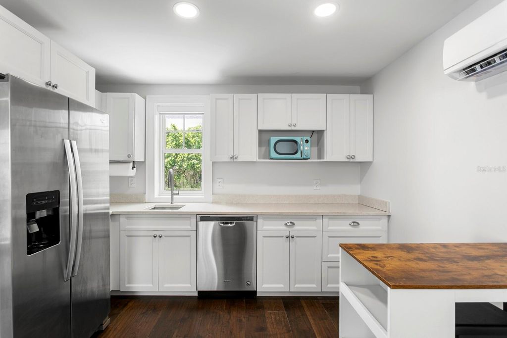 Image 38 of property listing at 907 BAYSHORE BOULEVARD, Tampa, FL 33606