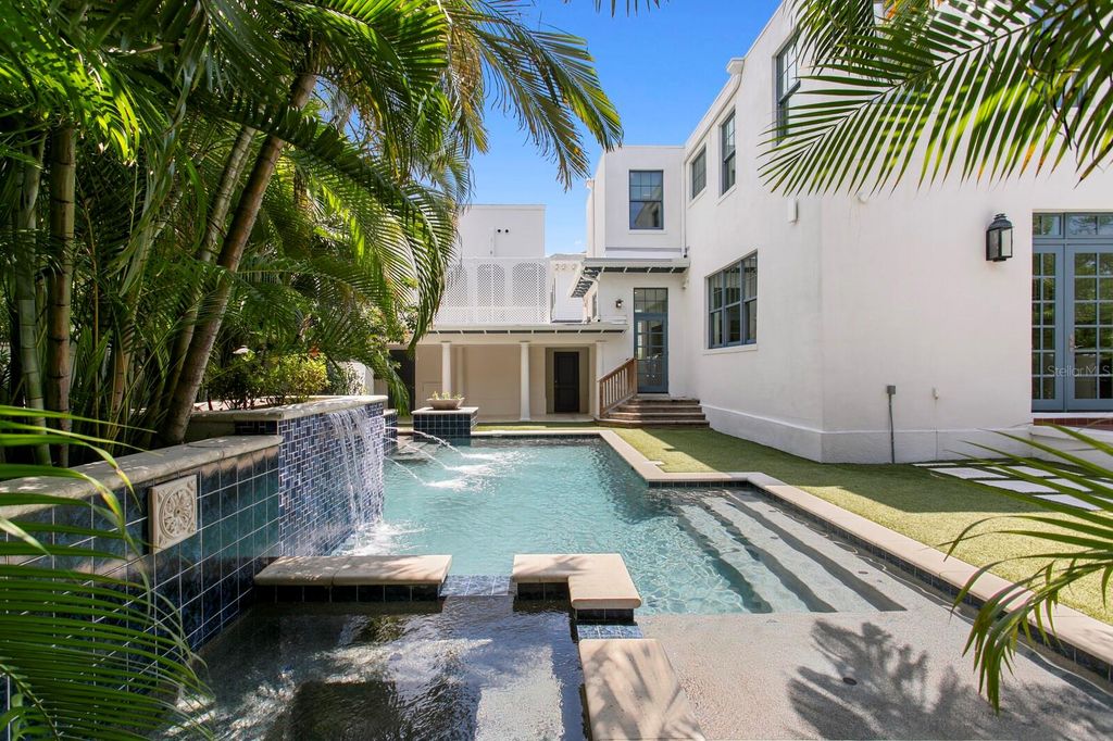 Image 41 of property listing at 907 BAYSHORE BOULEVARD, Tampa, FL 33606