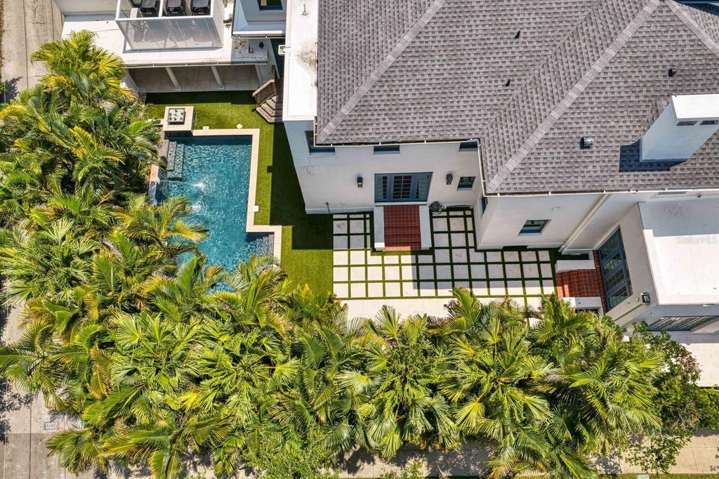 Image 46 of property listing at 907 BAYSHORE BOULEVARD, Tampa, FL 33606