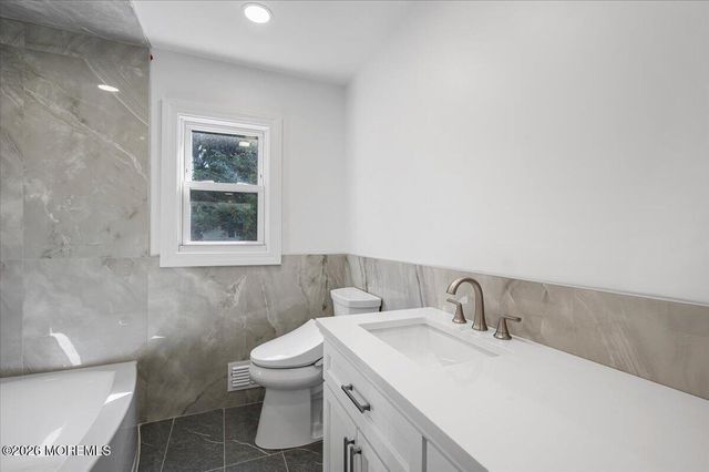 146 Bruce Road, Red Bank, NJ 07701