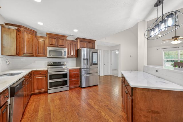 103 Myra Ln, Tullahoma, TN 37388