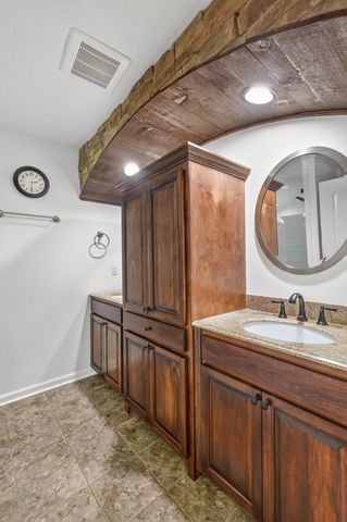 103 Myra Ln, Tullahoma, TN 37388