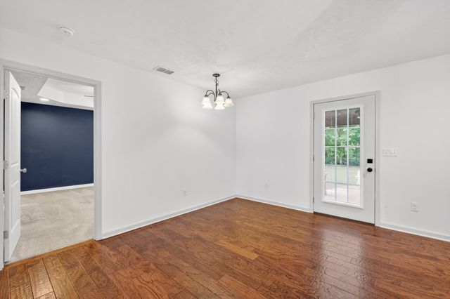 103 Myra Ln, Tullahoma, TN 37388