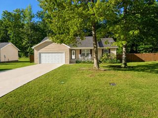 103 Myra Ln, Tullahoma, TN 37388