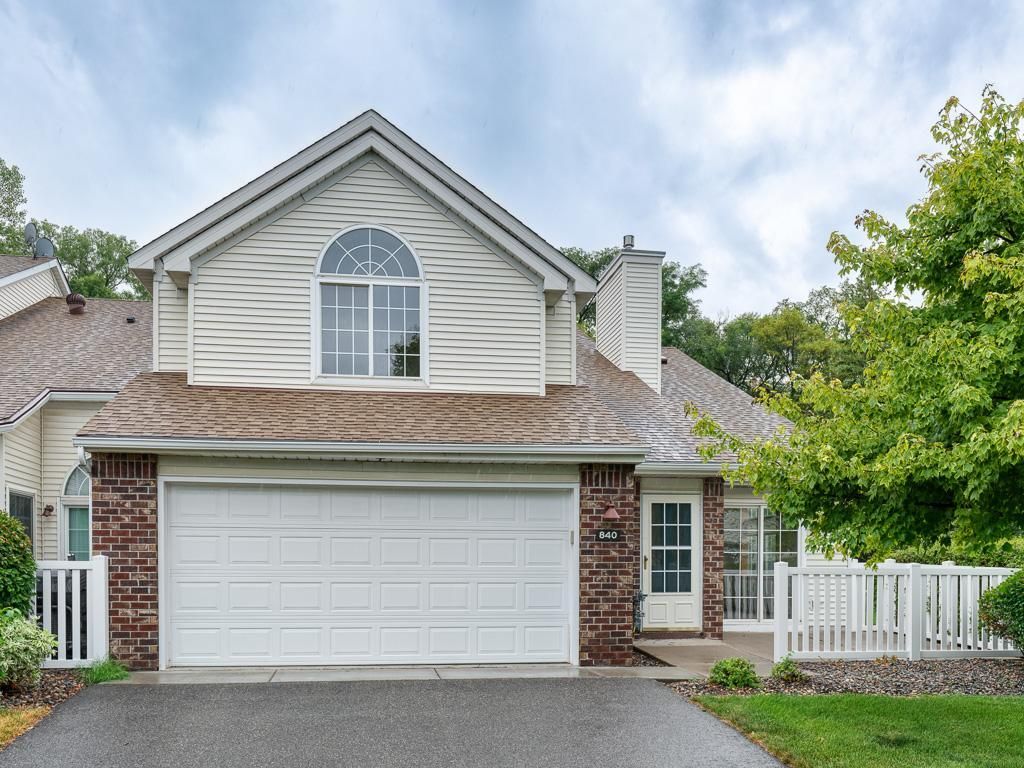 840 Old Town Drive, New Brighton, MN 55112