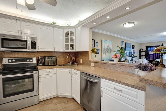 2850 N Palm Aire Drive 401, Pompano Beach, FL 33069