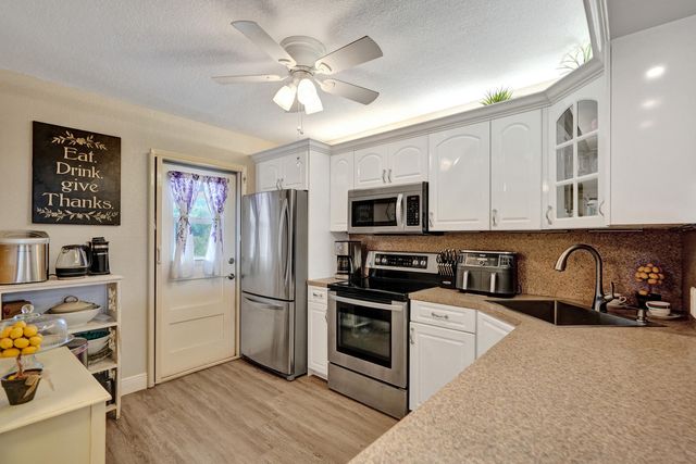 2850 N Palm Aire Drive 401, Pompano Beach, FL 33069