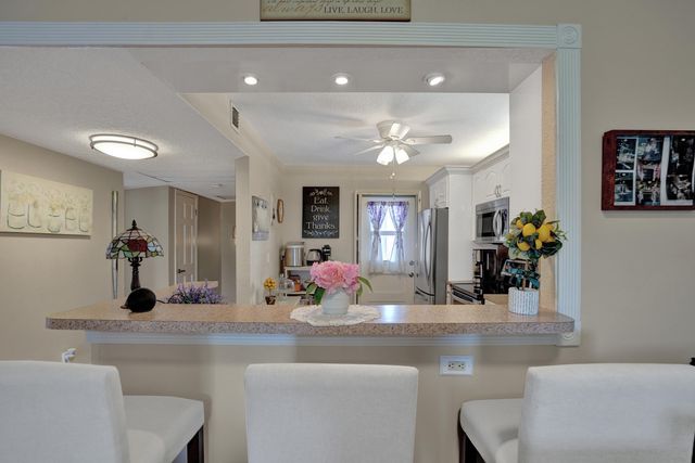 2850 N Palm Aire Drive 401, Pompano Beach, FL 33069