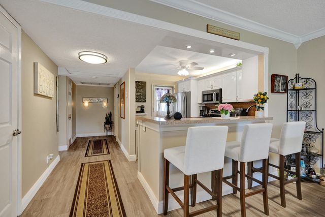 2850 N Palm Aire Drive 401, Pompano Beach, FL 33069