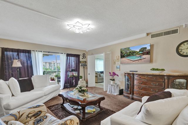 2850 N Palm Aire Drive 401, Pompano Beach, FL 33069
