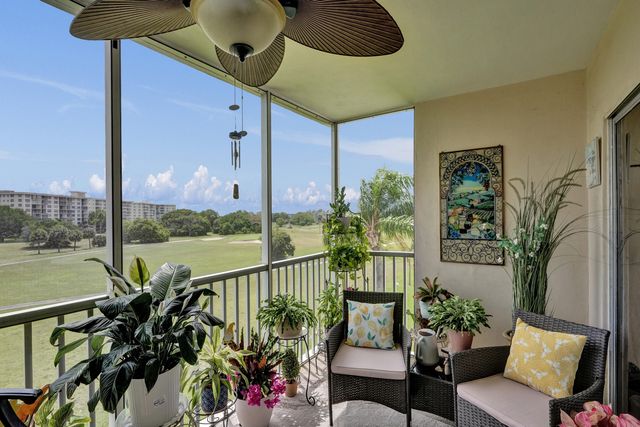 2850 N Palm Aire Drive 401, Pompano Beach, FL 33069