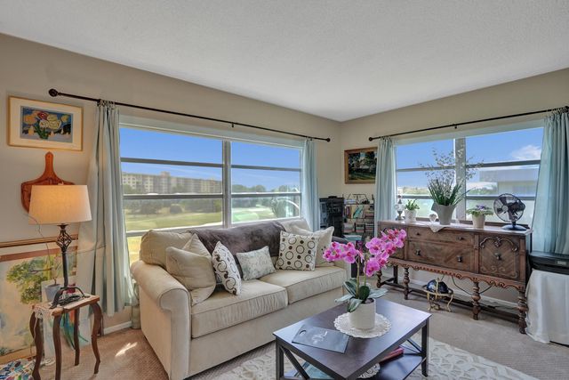 2850 N Palm Aire Drive 401, Pompano Beach, FL 33069