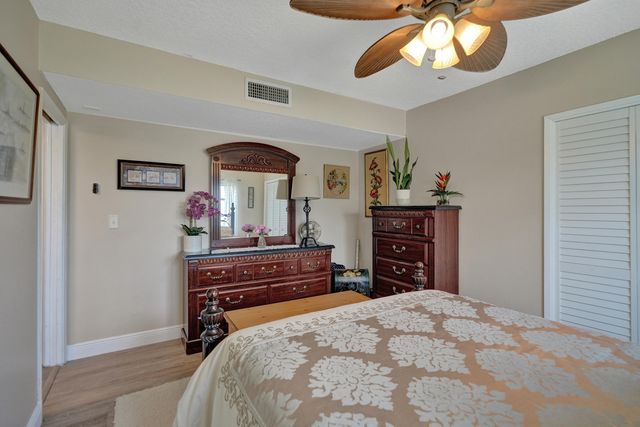 2850 N Palm Aire Drive 401, Pompano Beach, FL 33069