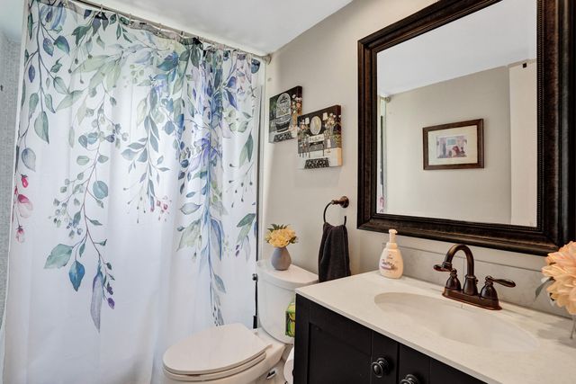 2850 N Palm Aire Drive 401, Pompano Beach, FL 33069