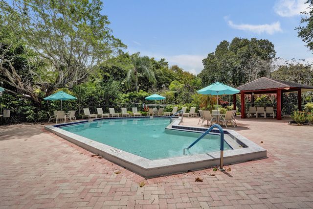 2850 N Palm Aire Drive 401, Pompano Beach, FL 33069