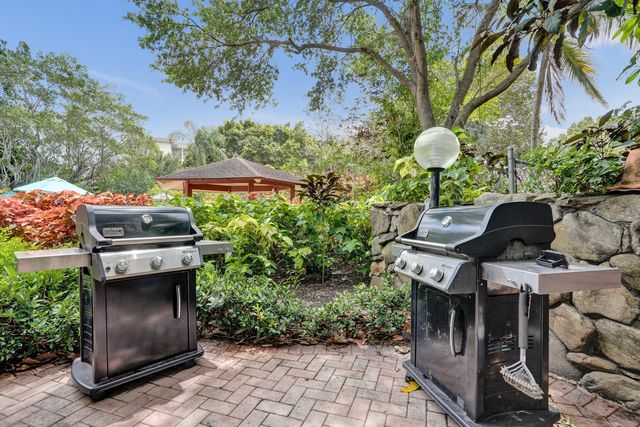 2850 N Palm Aire Drive 401, Pompano Beach, FL 33069