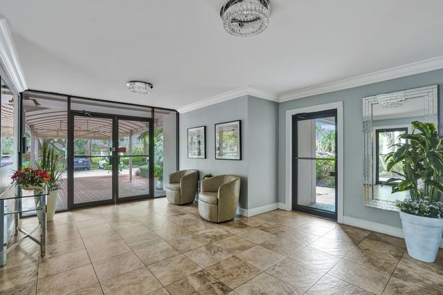 2850 N Palm Aire Drive 401, Pompano Beach, FL 33069