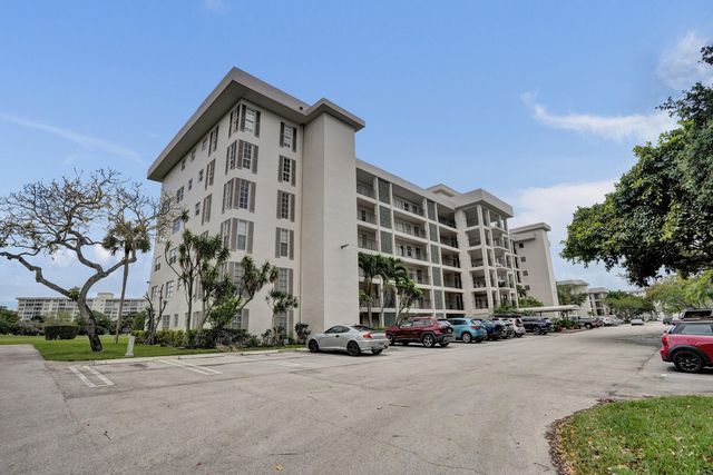 2850 N Palm Aire Drive 401, Pompano Beach, FL 33069