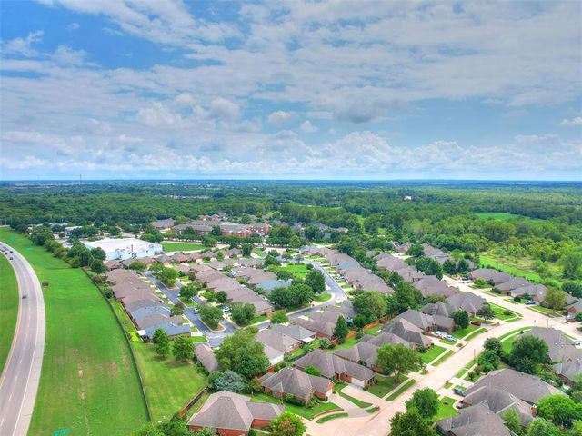 3300 Heather Glen Drive, Norman, OK 73072