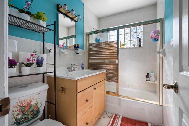 5772 N Haverhill Road N, West Palm Beach, FL 33407