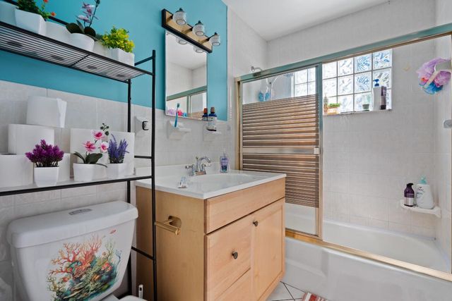 5772 N Haverhill Road N, West Palm Beach, FL 33407