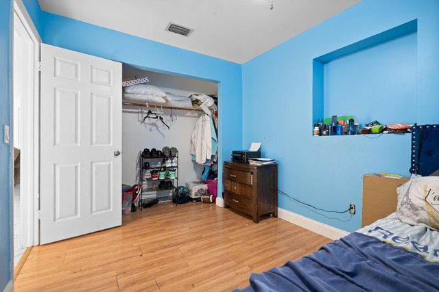 5772 N Haverhill Road N, West Palm Beach, FL 33407