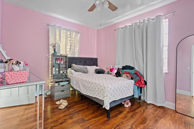 5772 N Haverhill Road N, West Palm Beach, FL 33407