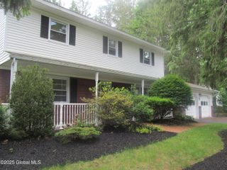 30 Pinehurst Drive, Clifton Park, NY 12065