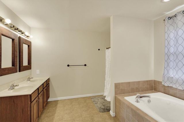 104 Regent Street, Maiden Creek Twp, PA 19510