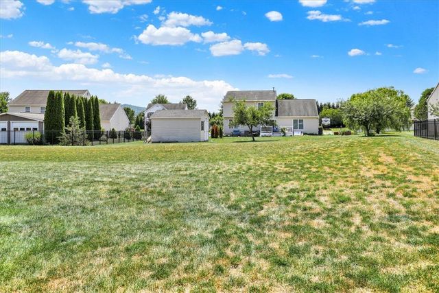 104 Regent Street, Maiden Creek Twp, PA 19510