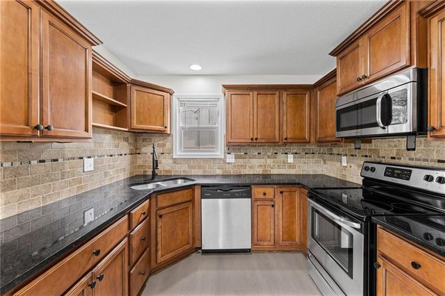 21400 W 181st Terrace, Olathe, KS 66062