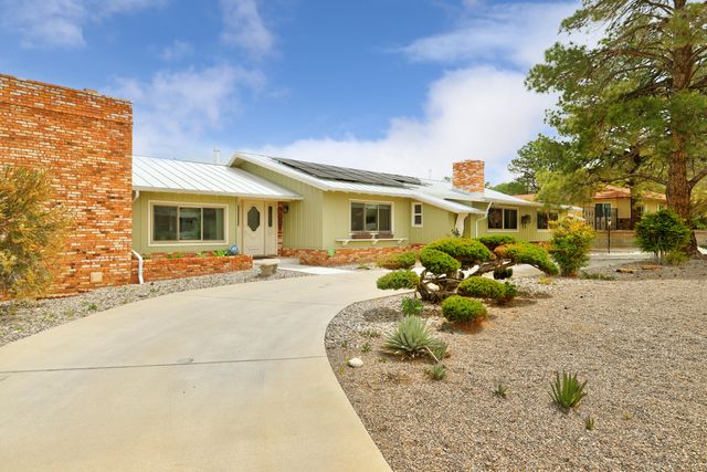 904 Stagecoach Road SE, Albuquerque, NM 87123