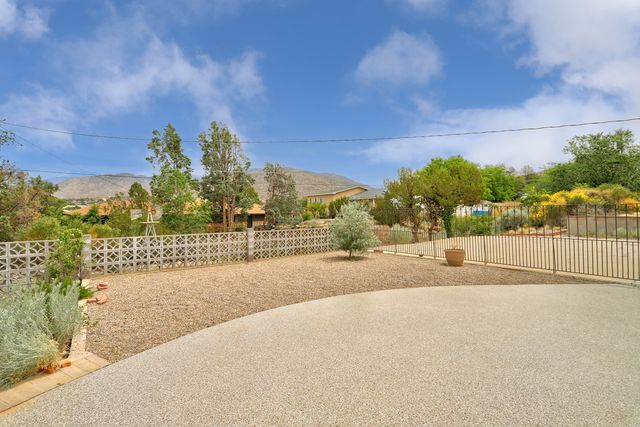 904 Stagecoach Road SE, Albuquerque, NM 87123