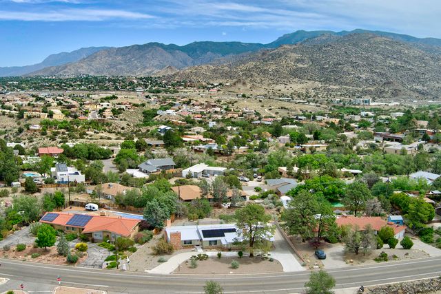 904 Stagecoach Road SE, Albuquerque, NM 87123