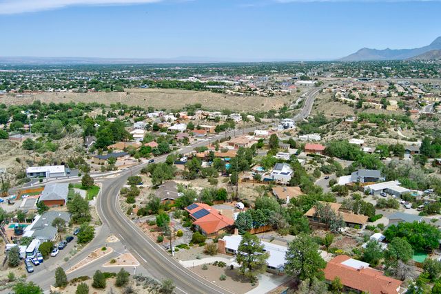 904 Stagecoach Road SE, Albuquerque, NM 87123