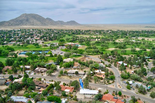 904 Stagecoach Road SE, Albuquerque, NM 87123
