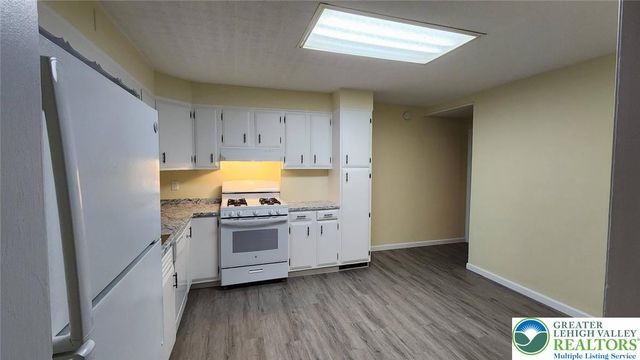 262 Broad Street, Bath Boro, PA 18014