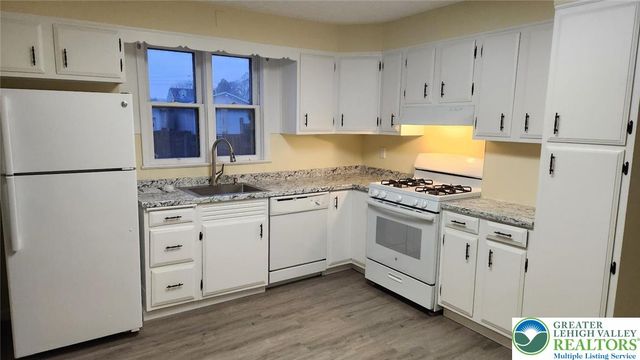 262 Broad Street, Bath Boro, PA 18014